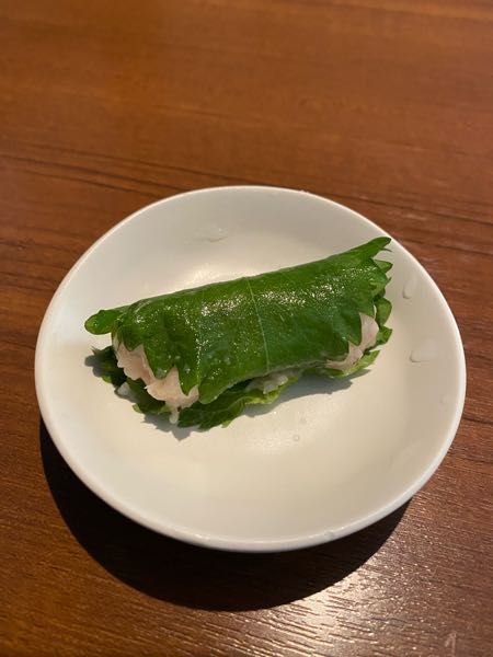 鶏つくねの大葉巻き　照り焼きソース添え